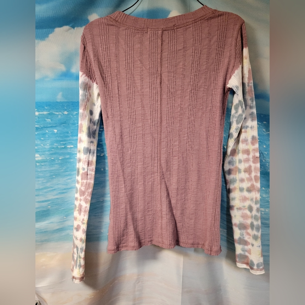 We The Free Stretchy Long Sleeve Shirt Tie Dye Sleeve Size Small - Picture 3 of 4